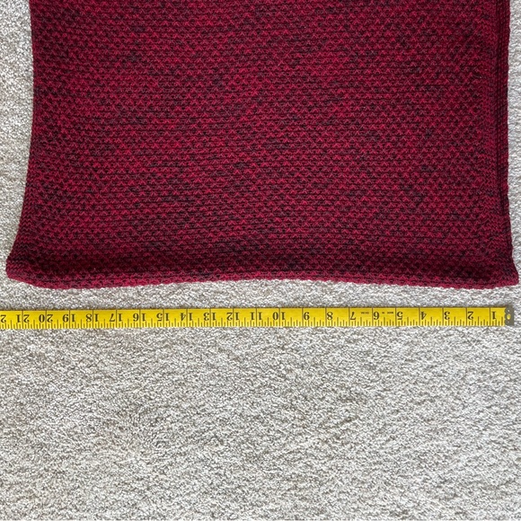 Bench 7-way knit wrap shrug poncho shawl scarlet red yoga scarf w/ black buttons - Picture 9 of 9